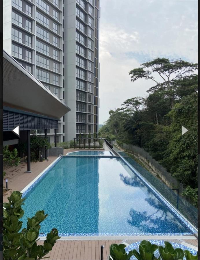 The Clio 2 Residences, Beside Conezion, Beside Ioi City Mall, Opposite Serdang Hospital, Beside Uniteen And Upm, Putrajaya Exterior foto